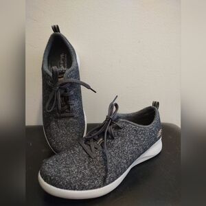 Skechers Women's Gray Wool Sneakers